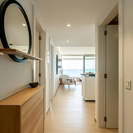 Amazing Sea Views - The Wave Ii, Pool And Sea View *