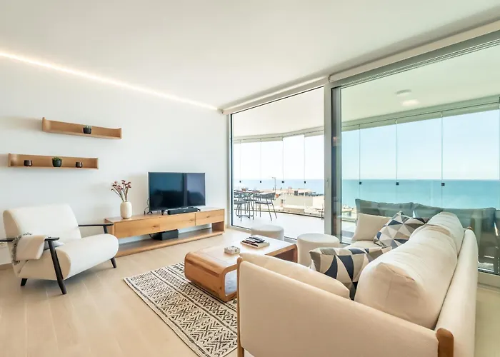 Amazing Sea Views - The Wave Ii, Pool And Sea View Appartement *