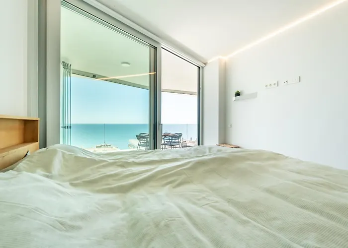 Amazing Sea Views - The Wave Ii, Pool And Sea View Appartement